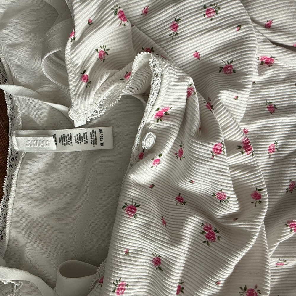 SKIMS White Floral Women's  Romper - Picture 3 of 3